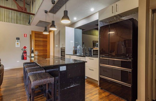 Newcastle West Maison | Newcastle CBD Penthouse | Spa & Entertainment