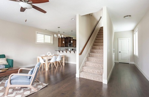 Oak Hills Maison | Newer 4 bedroom home. Close to Nike, Intel, hospitals & shopping.