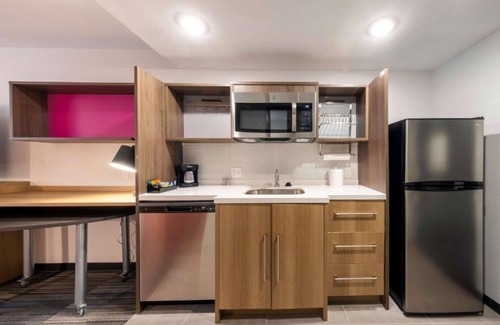 Tanasbourne Maison | Newest all-suite stay room in Hillsboro !!