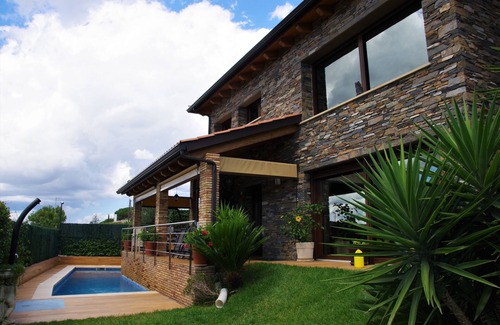 Santa Cristina de Aro Maison | maison neuve finitions de luxe de 3 étages 145 mètres et piscine