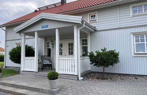 Svindal Villa | Newly build, spacious villa close to sea and swimming area