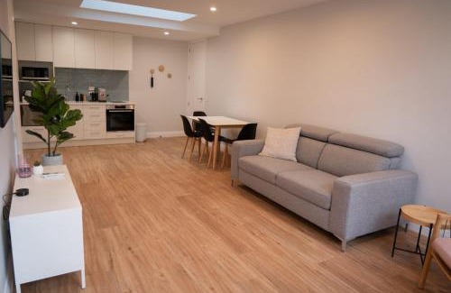Khandallah Appartement | Newly built 1 bedroom unit in central Khandallah