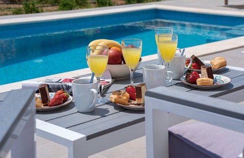 Pesada Maison | Newly built 2 bedroom Villa with private pool in serene setting