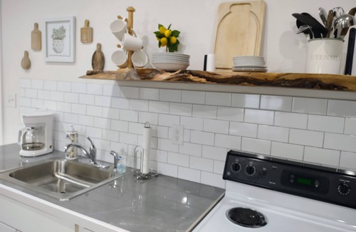 Longview Maison | NEWLY Built, 2 Peaceful Neighborhood