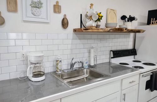 Longview Maison | NEWLY Built, 2 Peaceful Neighborhood