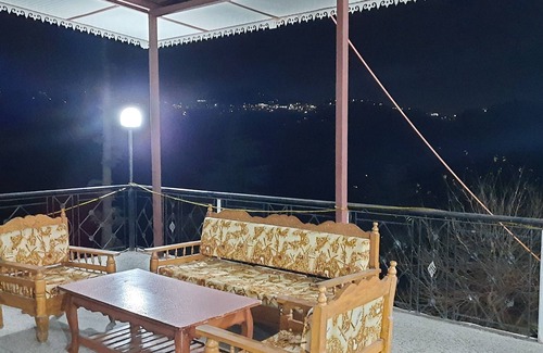 Shimla Lit Et Petit-Déjeuner | Newly built bnb in a pristine village