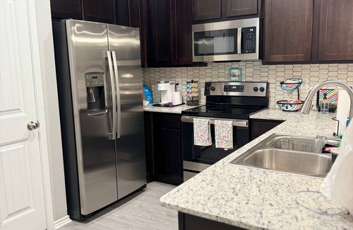 Copperas Cove Maison | Newly Built Family Townhome near Fort Cavazos: Perfect Short-Term Retreat!