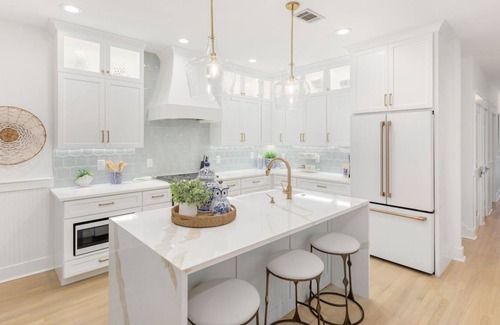 Sugarwood Beach Maison | Newly Built Home with Private Pool Golf Cart, Carriage House!