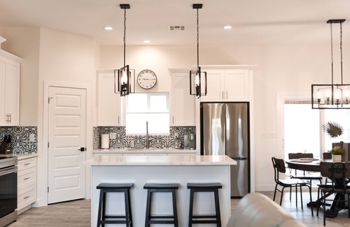 Gold Canyon Maison | Newly Built Home with Mountain Views perfect for your next Desert Escape