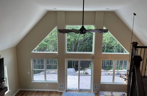 Sybertsville Maison | Newly built Luxury Mountain Chalet home offering spacious & comfortable living!
