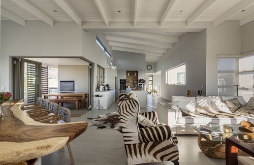 Helderberg Rural Maison | Villa de luxe nouvellement construite à Somerset West (prête à être occupée le 1er décembre 2019)