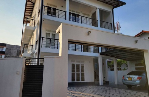 Maharagama Copropriété | 🇱🇰 Newly Built Modern 🏠 W/ Wifi, A/C, 🚘