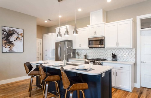 Chestnut Maison | Newly Built Poolside Home w Balcony BBQ