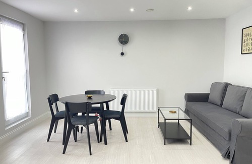 Redbridge Appartement | Newly Built Spacious 1 Bedroom Apartment