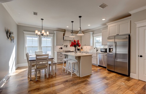 Thomasville Maison | Newly Built, Stunning 4BR/2BA with Waterfront Views