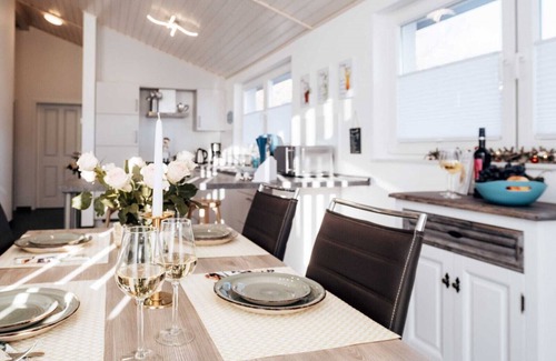 Nordhorn Maison | Newly built vacation home in a perfect location with fireplace, sauna, whirlpool
