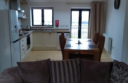 Norwich Maison | Grange récemment convertie dans un emplacement magnifique au bord de la rivière sur les Norfolk Broads