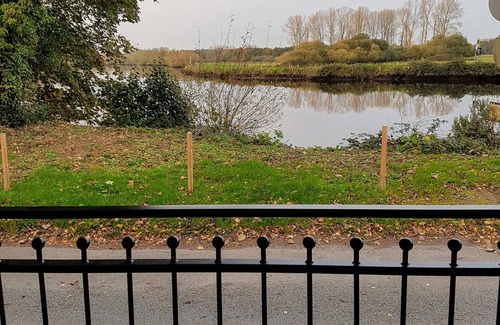 Norwich Maison | Grange récemment convertie dans un emplacement magnifique au bord de la rivière sur les Norfolk Broads