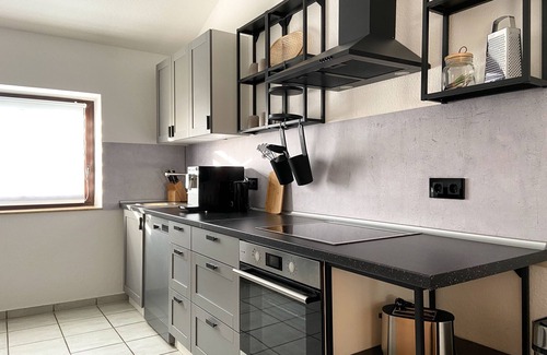 Dahn Appartement | Newly furnished vacation apartment with a fantastic view of the castle