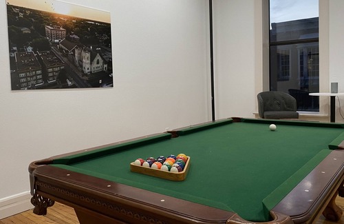 Joplin Appartement | Newly Listed, Stunning Downtown Loft
