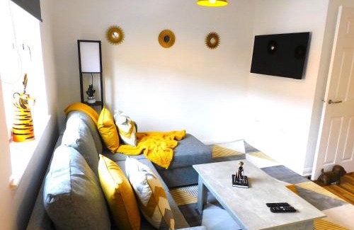 Hamilton Appartement | Newly refurbished 1 bed Apt in Hamilton Close to station and local amenities