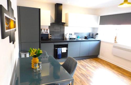 Hamilton Appartement | Newly refurbished 1 bed Apt in Hamilton Close to station and local amenities