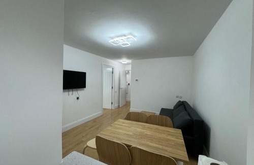 Custom House Appartement | Newly Refurbished 2BD Flat Close to ExCel London