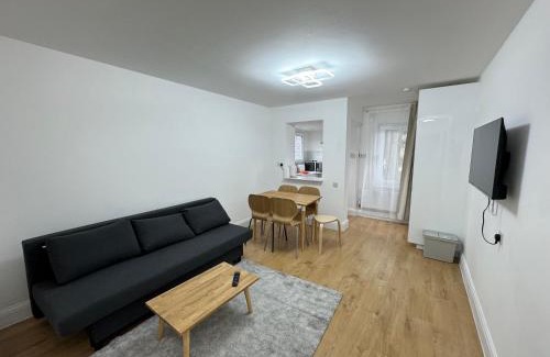 Custom House Appartement | Newly Refurbished 2BD Flat Close to ExCel London
