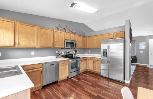 Westridge Maison | Newly Refurnished 3 Bed 2 Bath Highlands Ranch Home - Executive Rental