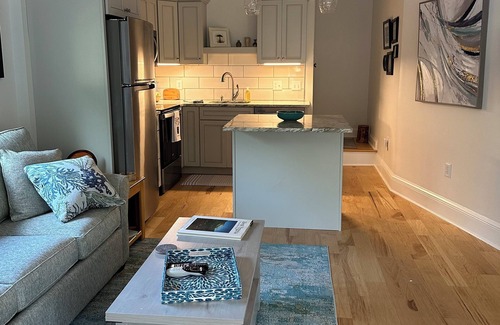 Oak Hill Appartement | Newly remodeled apartment in a serene setting!