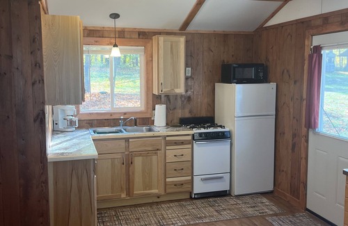 Hackensack Cottage | Newly Remodeled Cottage Rental on a Small, Family Oriented, Lakefront Resort