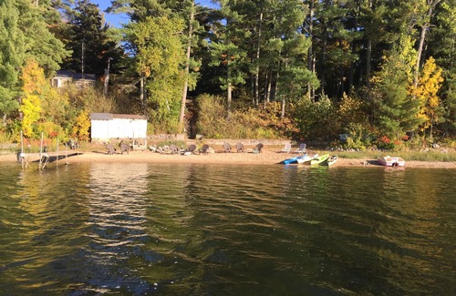 Hackensack Cottage | Newly Remodeled Cottage Rental on a Small, Family Oriented, Lakefront Resort