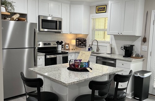 Starkville Copropriété | Newly remodeled cozy condo, walking distance to campus or jump on the shuttle.