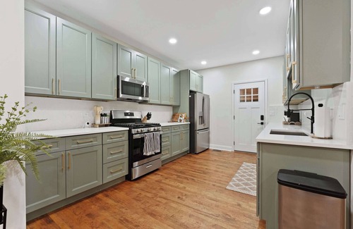 Elmhurst Maison | Newly Remodeled Home w/Game Room & Amazing Yard