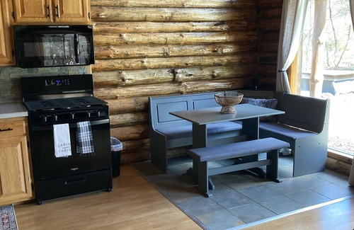 Sextonville Cabine | Newly remodeled log cabin next to beautiful Wisconsin River- Rivers Edge Cabin