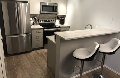Tucson Copropriété | Condo luxueux en bas des escaliers récemment rénové avec des équipements de style complexe