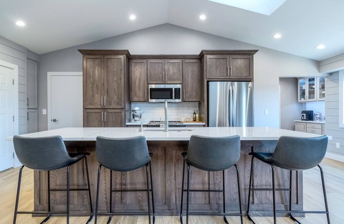 Walla Walla Maison | Newly remodeled, sleeps 6, with private backyard! Close to Walla Walla, WA