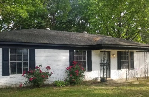 Horn Lake Maison | Newly remodeled spacious getaway with ALL NEW MATTRESSES