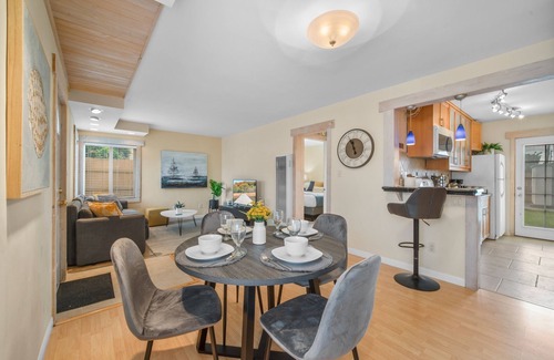 Imperial Beach Maison | Newly remodeled 2 bedroom house fast wifi in Imperial Beach
