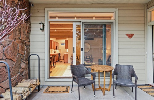 Downtown Copropriété | Newly Remodeled with Perfect Downtown Location & A/C! Walk to anywhere in town.
