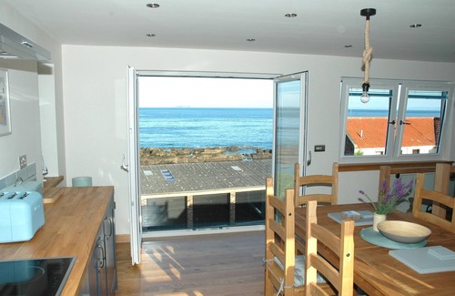 Kilrenny Maison | Cottage en bord de mer récemment rénové avec une vue panoramique imprenable sur la mer à 180 degrés
