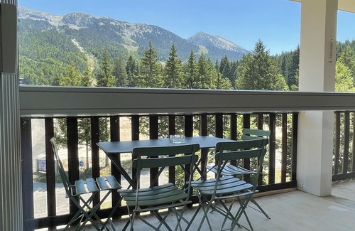 Correncon-en-Vercors Appartement | Appartement 3 pièces avec grand balcon refait à neuf et bien équipé
