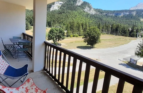 Correncon-en-Vercors Appartement | Appartement 3 pièces avec grand balcon refait à neuf et bien équipé