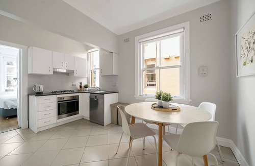 Manly Appartement | Newly Renovated 2 Bedroom Art Deco on The Harbourfront