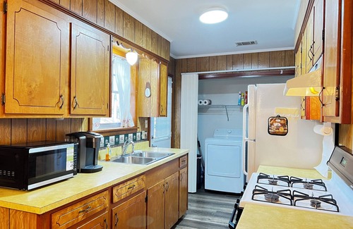 Louisville Maison | Newly Renovated 3-Bedroom - William's Haven 5C with WiFi & AC, Louisville MS