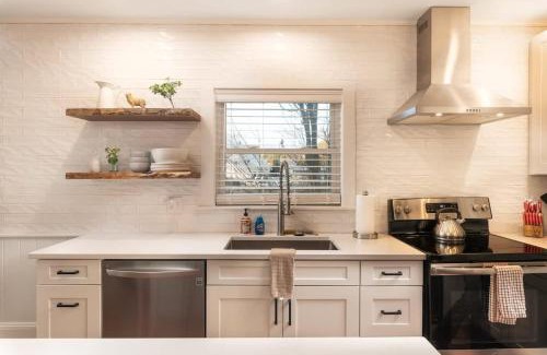 Center Conway Maison | Newly Renovated 3BR Country Oasis Near Conway Lake