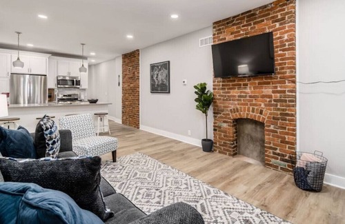 Livingston Park Maison | Newly Renovated! 8 mins to High st!