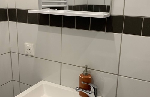 Coteaux Ouest Appartement | Studio équipé et rénové à neuf au centre ville de Rouen
