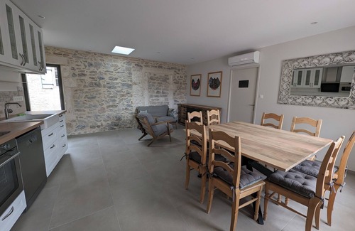 Bouillargues Appartement | Appartement refait à neuf à 5 min du centre de Nîmes de 8 à 12 personnes.