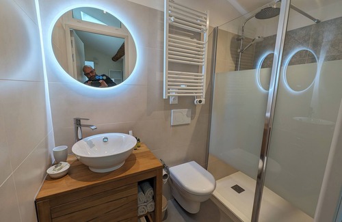 Bouillargues Appartement | Appartement refait à neuf à 5 min du centre de Nîmes de 8 à 12 personnes.